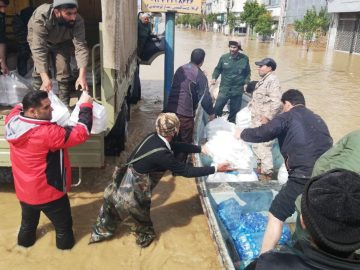 سه هزار بسته غذایی در بین سیل‌زدگان قمی توزیع می‌شود