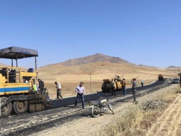 آسفالت طرح هادی ۸ روستای شهرستان شیروان آماده بهره‌برداری است