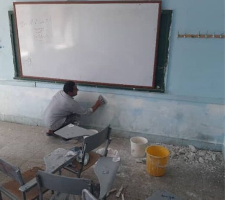 تعمیر و رنگ آمیزی کلاس‌های مدرسه شهید مصطفی خمینی میانه